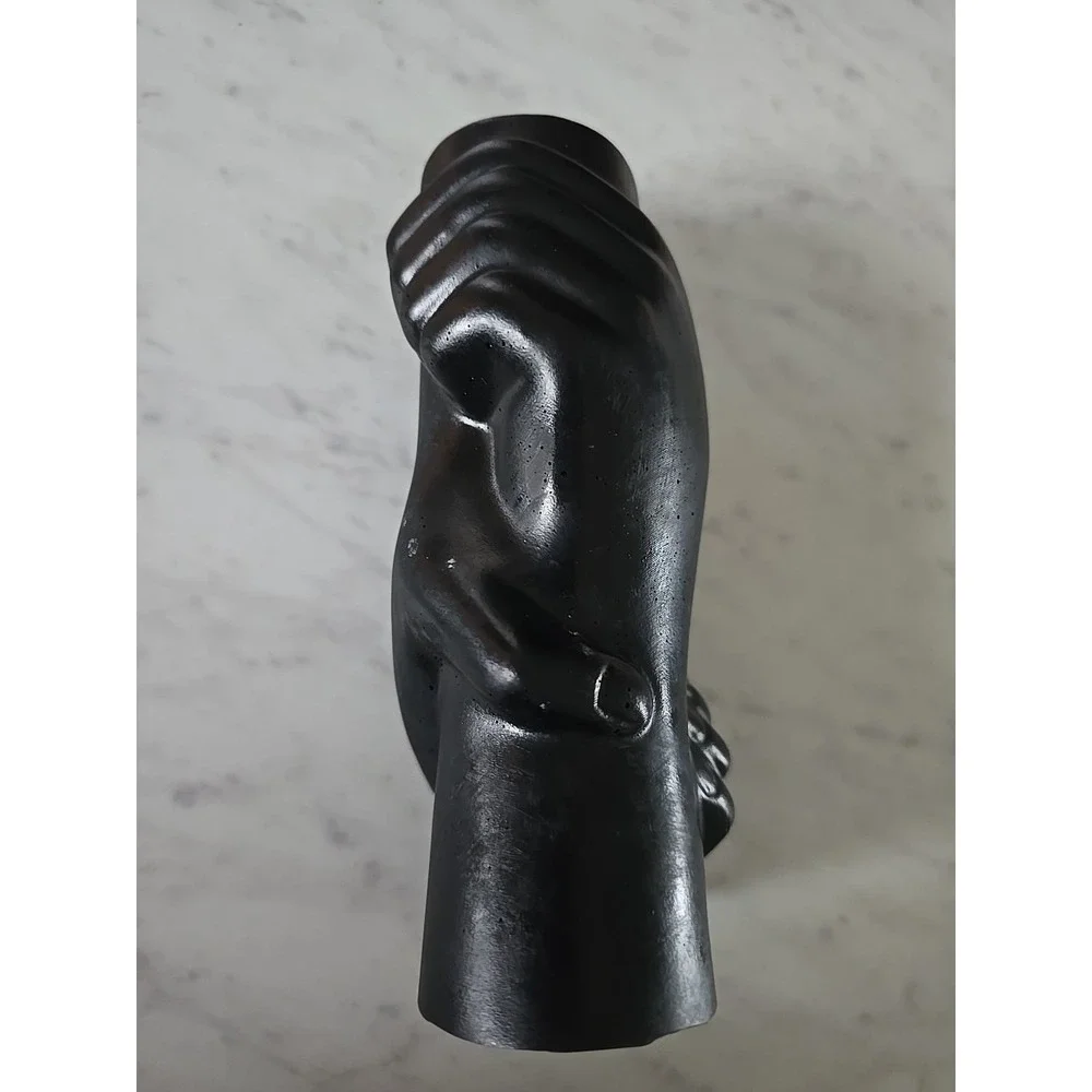Resin Vase Hands Wrapped Around It. Black. Decoration  Gift.‎ 573